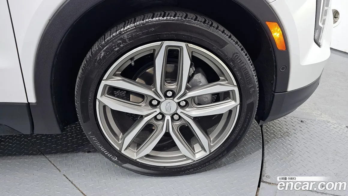 Cadillac XT4 2023 из KR, фото 10