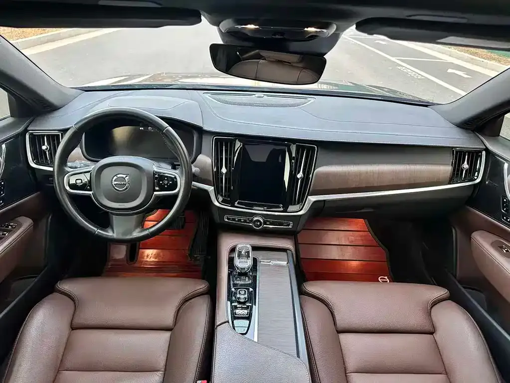 Volvo S90 — фото 8