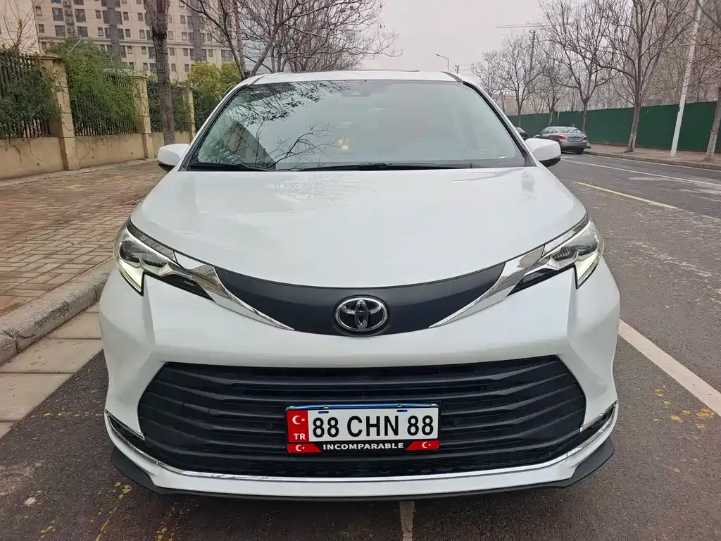 Toyota Sienna 2025 из CN, фото 7