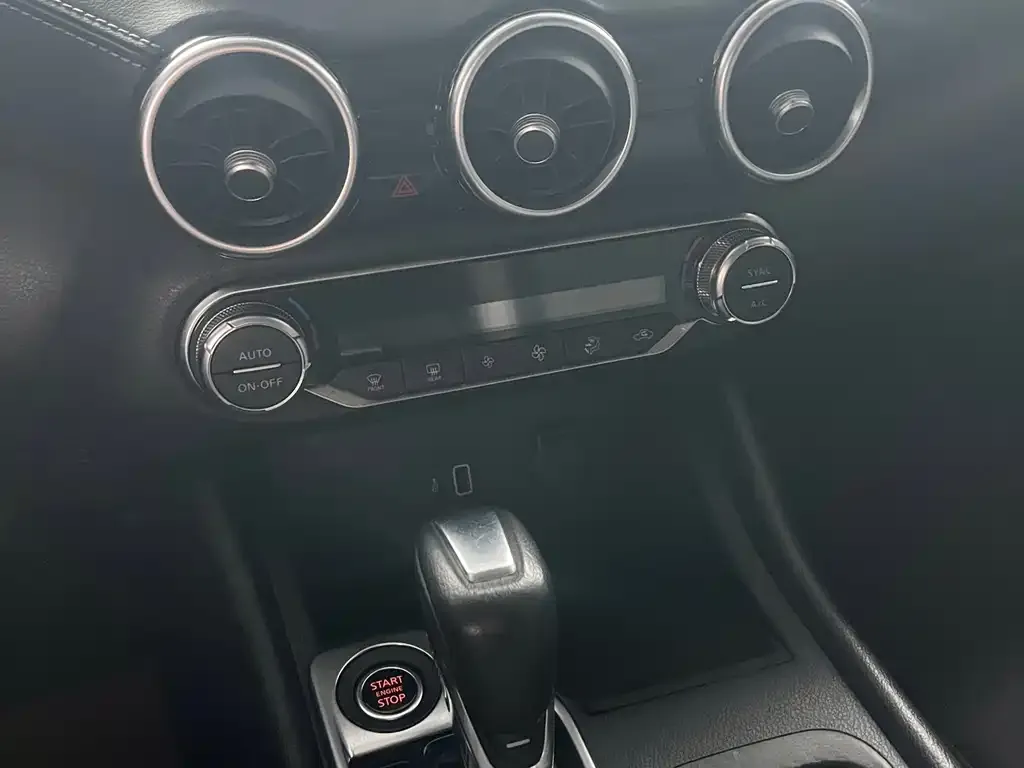 Nissan Sylphy 2022 из CN, фото 2