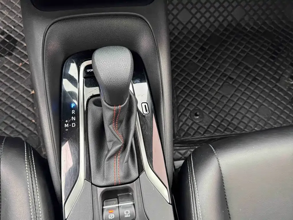 Toyota Corolla — фото 8