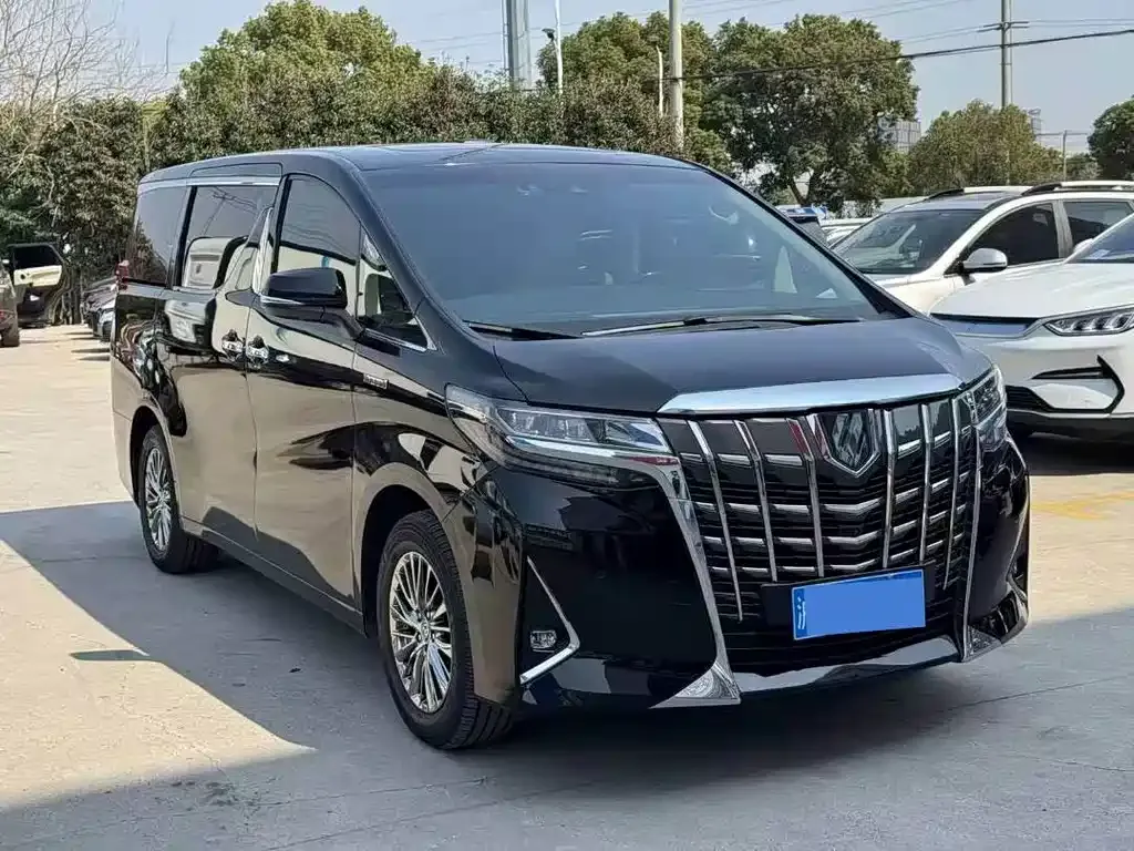 Toyota Alphard 2023 из CN, фото 9