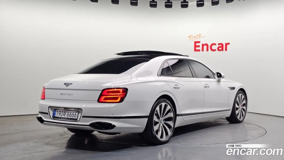 Bentley Flying Spur 2022 из KR, фото 4