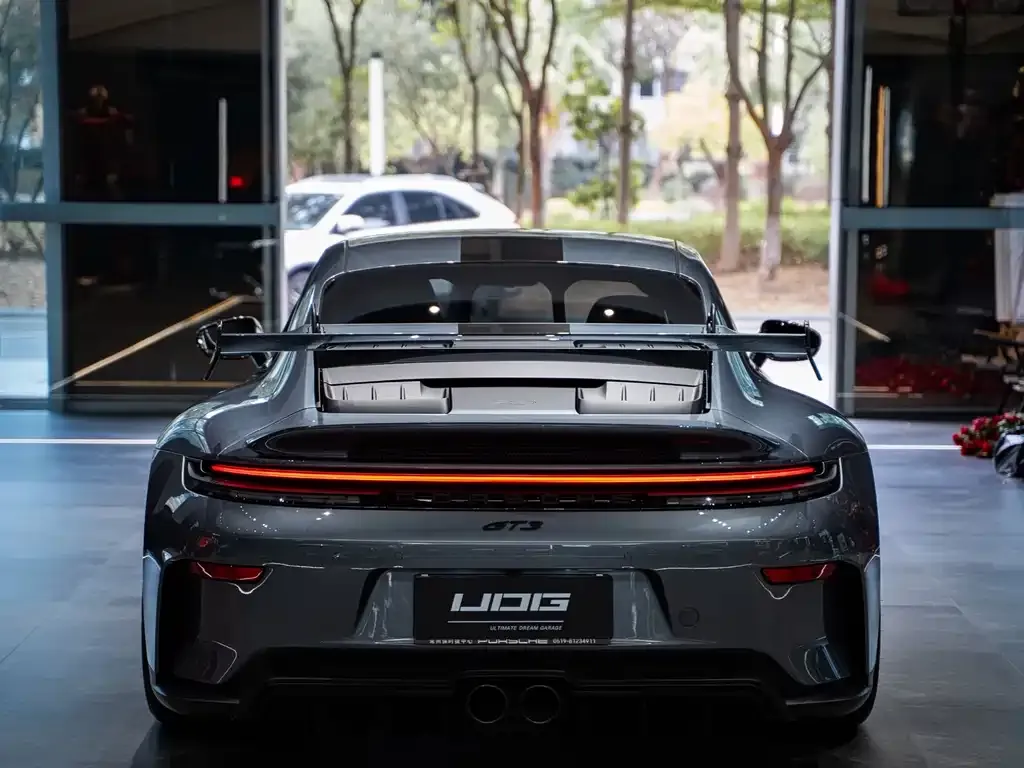 Porsche 911 2025 из CN, фото 4