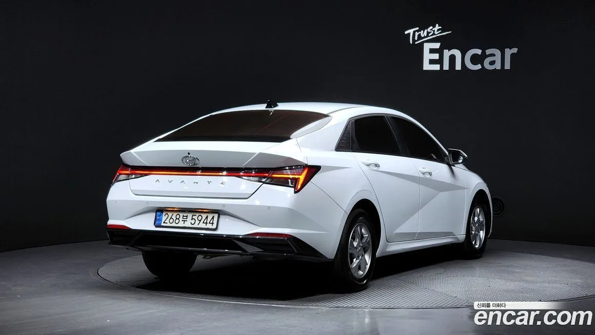 Hyundai AVANTE — фото 2