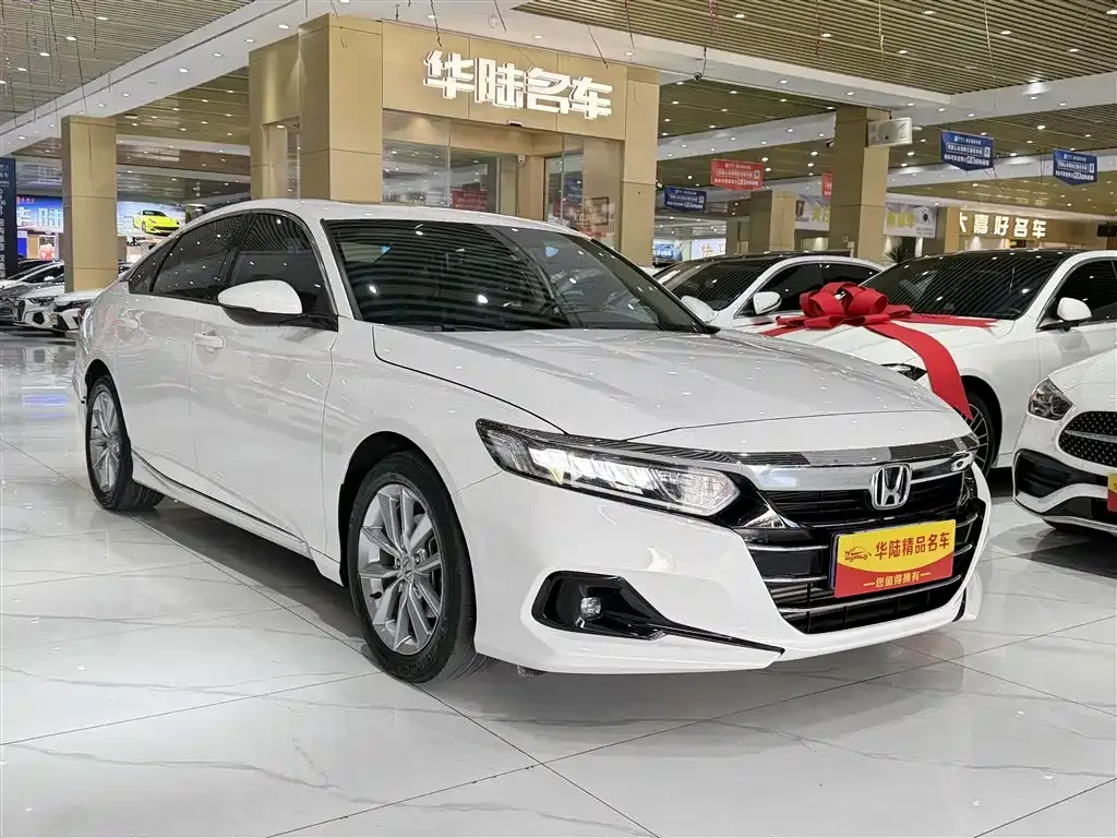 Honda Accord — фото 5
