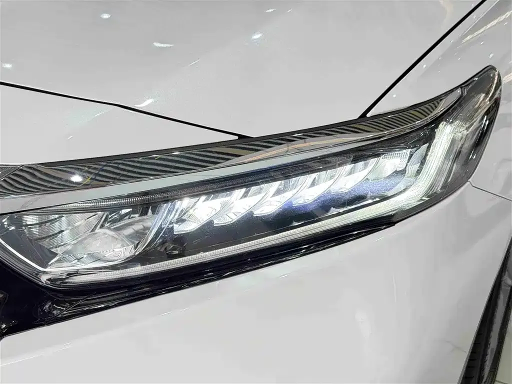 Honda Accord — фото 8