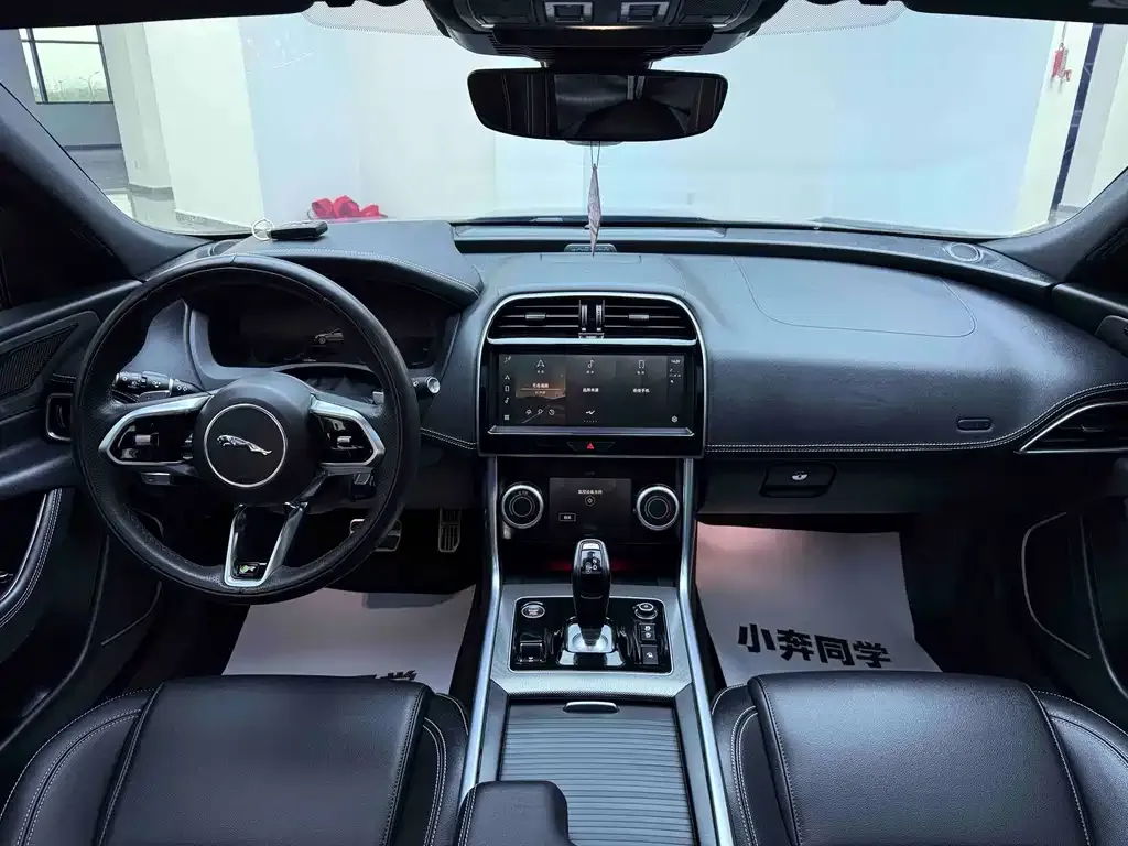 Jaguar XEL 2023 из CN, фото 9