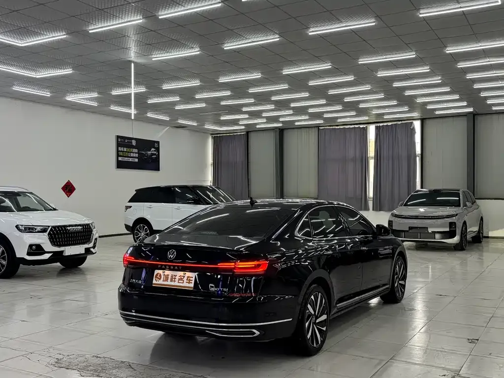 Volkswagen Passat — фото 3