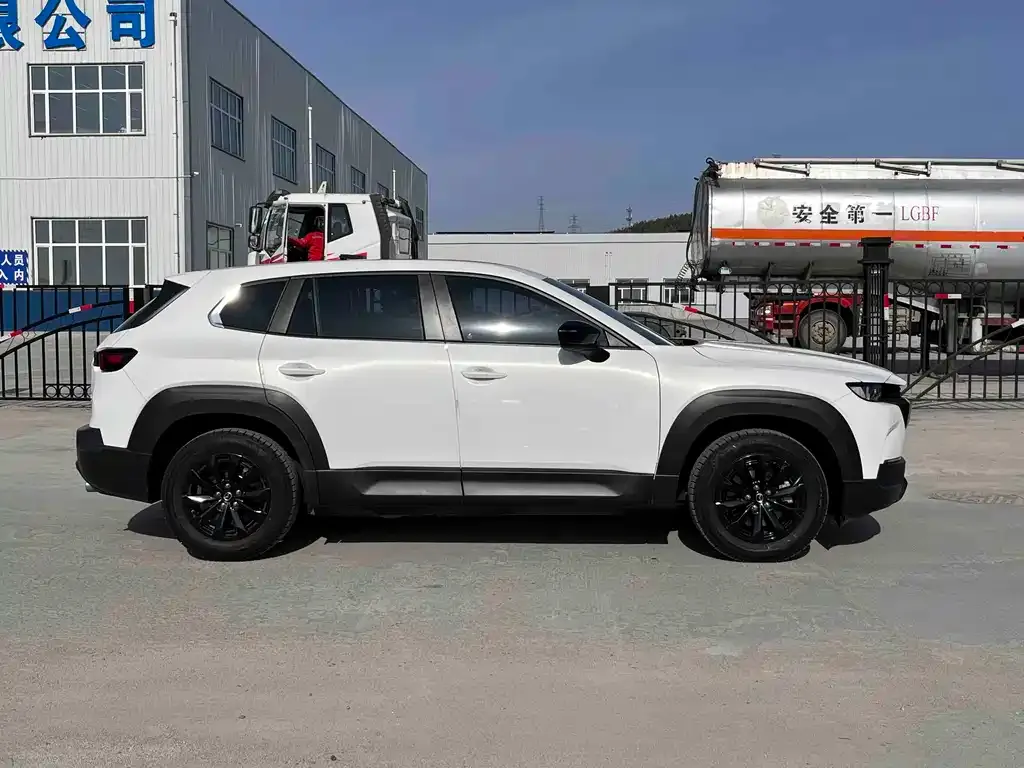 Mazda CX-50 2023 из CN, фото 6