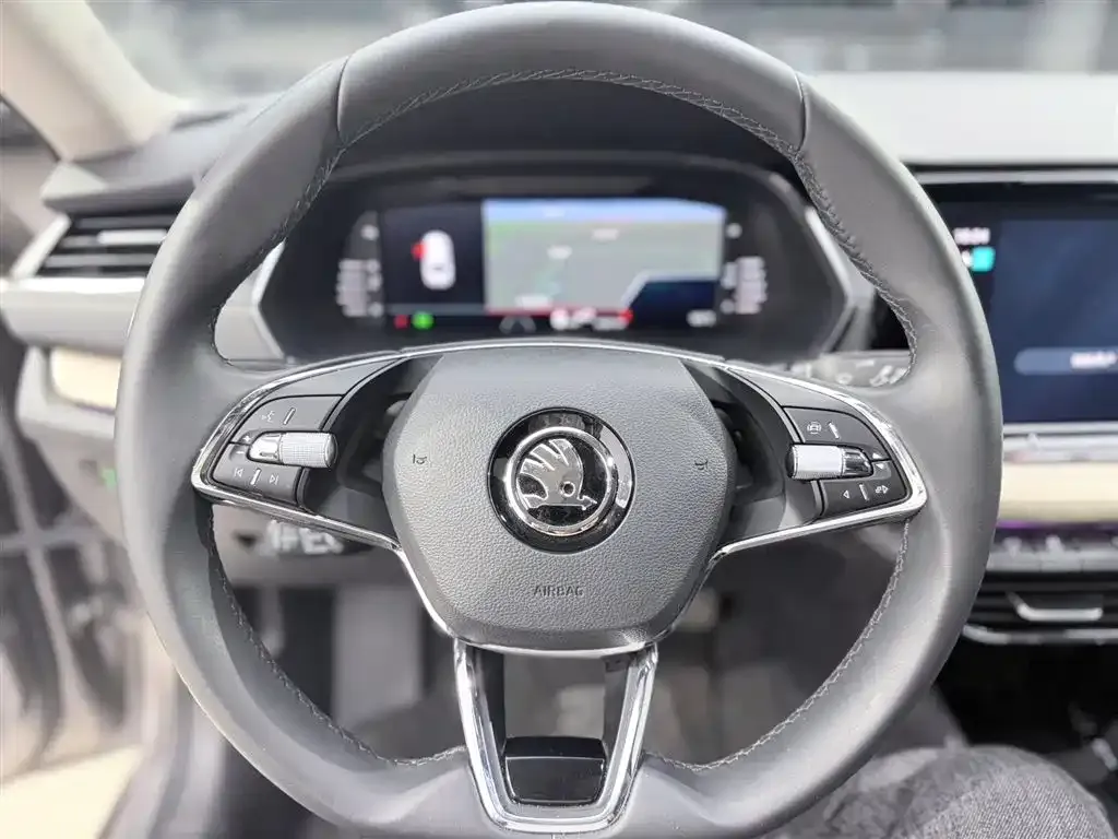 Skoda Octavia — фото 4