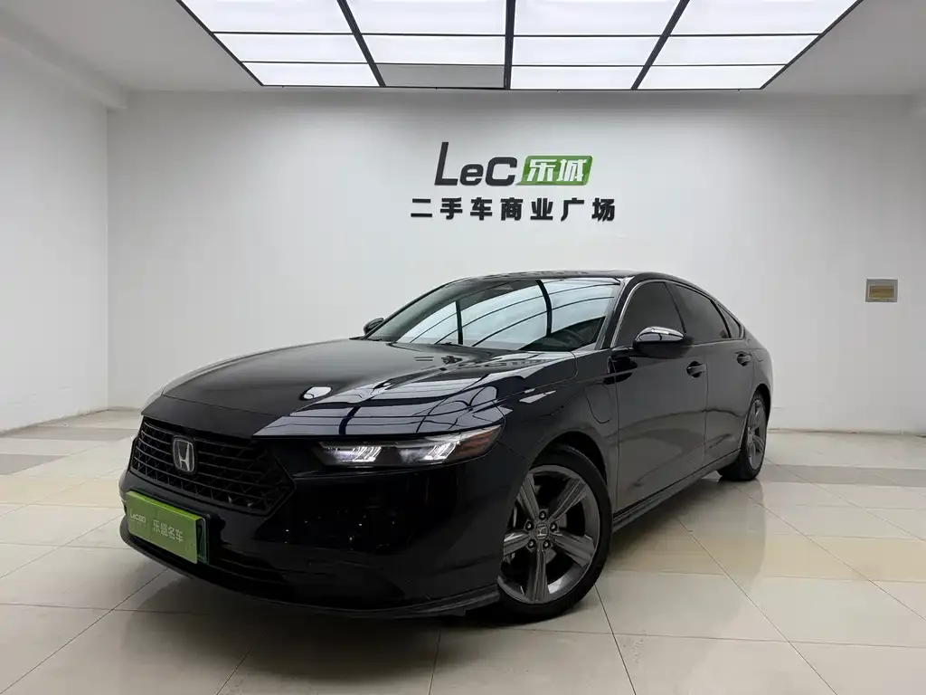 Honda Accord New Energy — фото 1