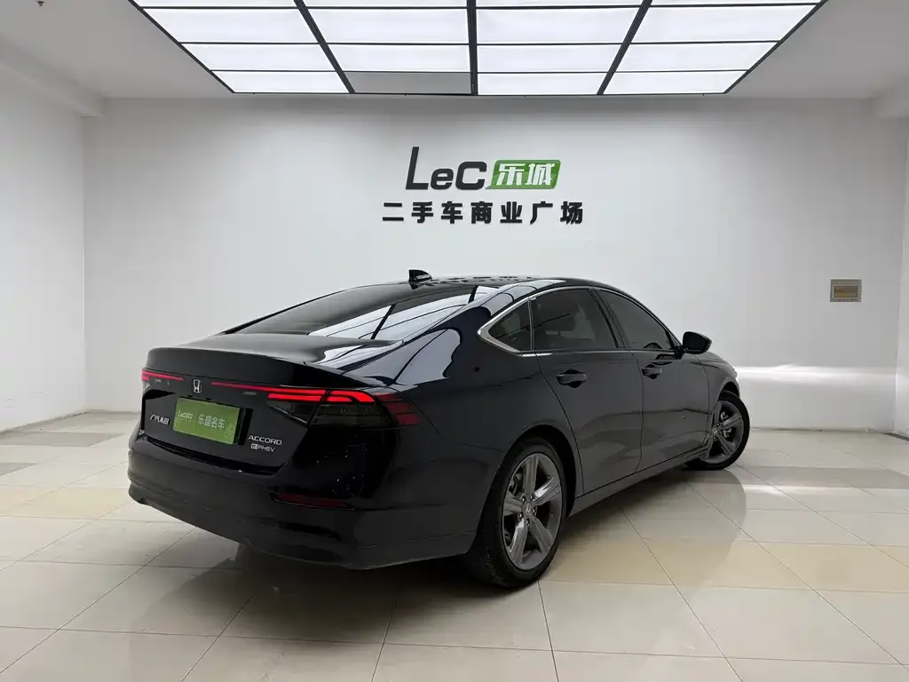 Honda Accord New Energy — фото 10
