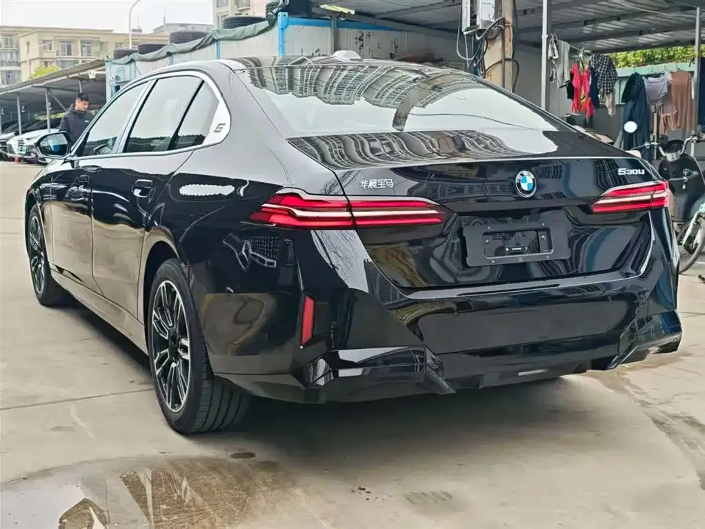 BMW 5 Series — фото 3