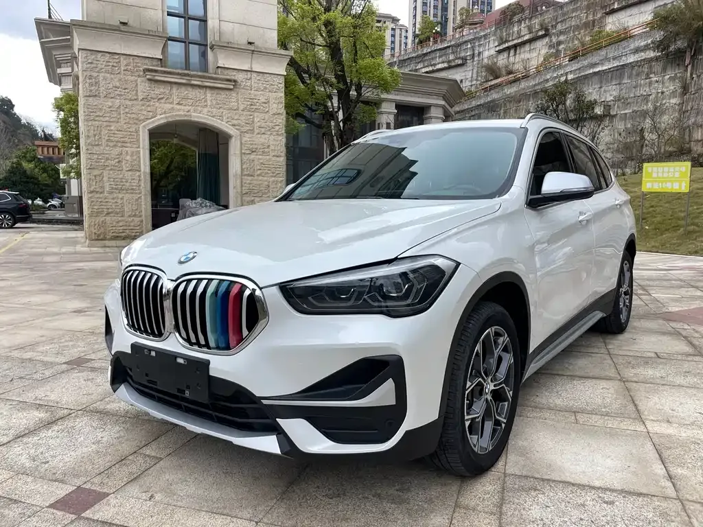 BMW X1 — фото 1