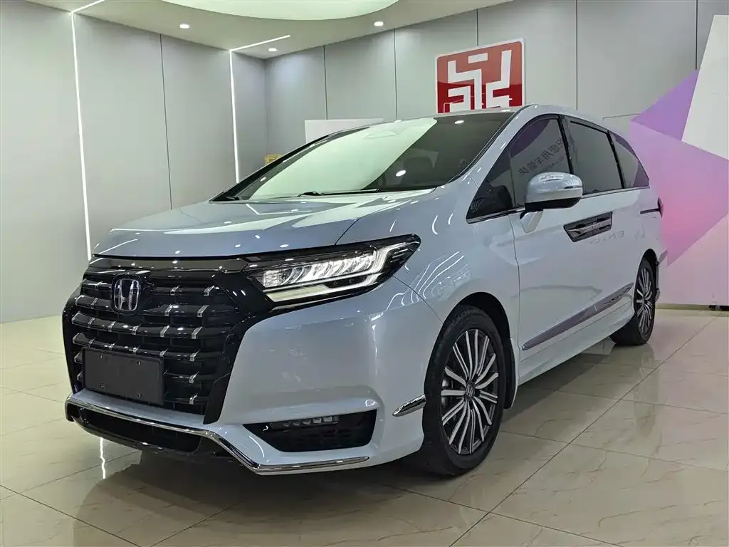Honda Elysion 2.0L e:HEV Luxury