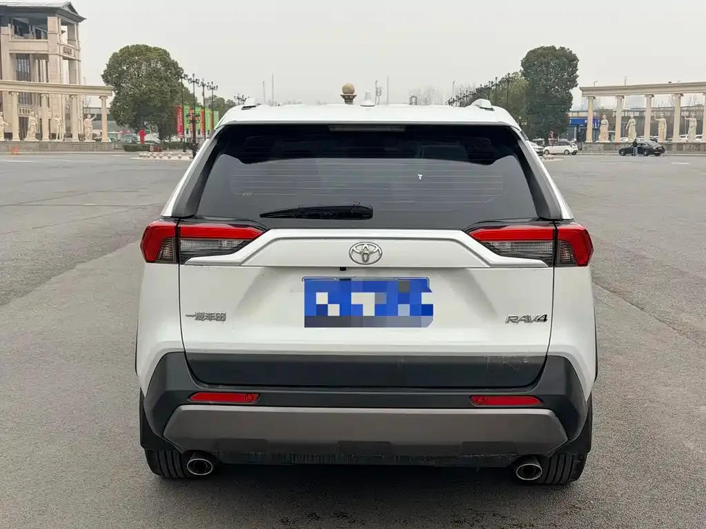 Toyota RAV4 2021 из CN, фото 3