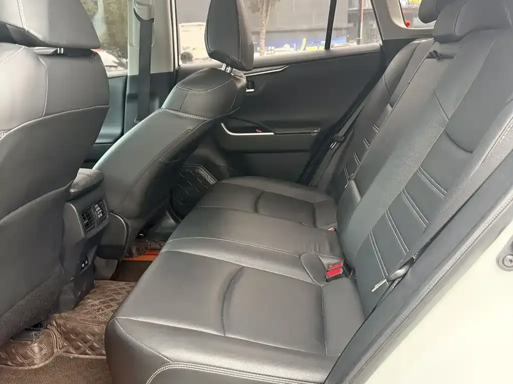 Toyota RAV4 2021 из CN, фото 7
