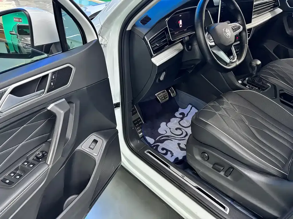 Volkswagen Tiguan L 2024 из CN, фото 10