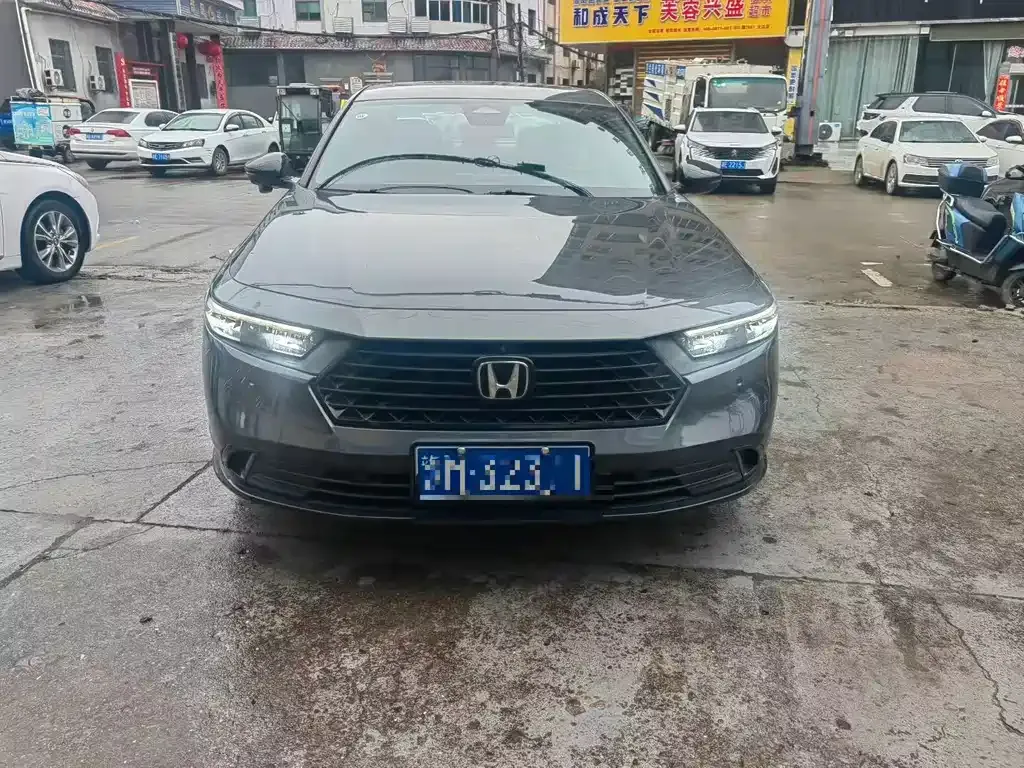 Honda Accord — фото 9