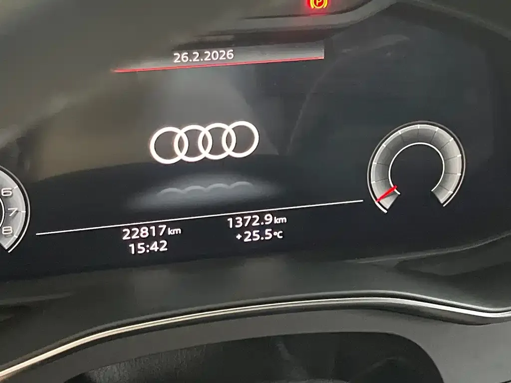 Audi A6L — фото 10