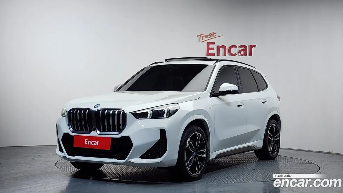 BMW iX1