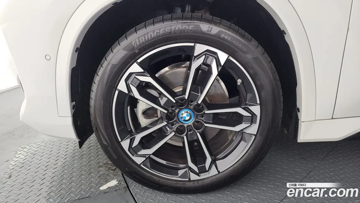 BMW iX1 2024 из KR, фото 6