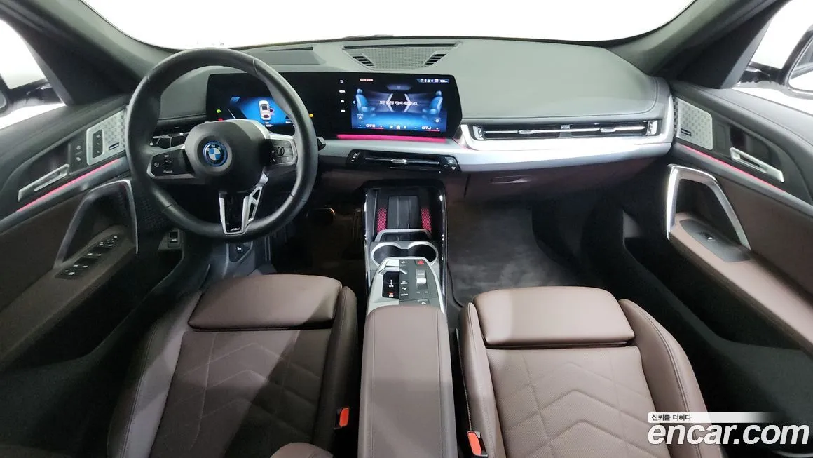 BMW iX1 2024 из KR, фото 8