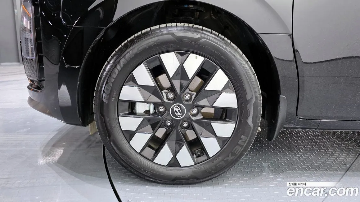 Hyundai Staria — фото 9
