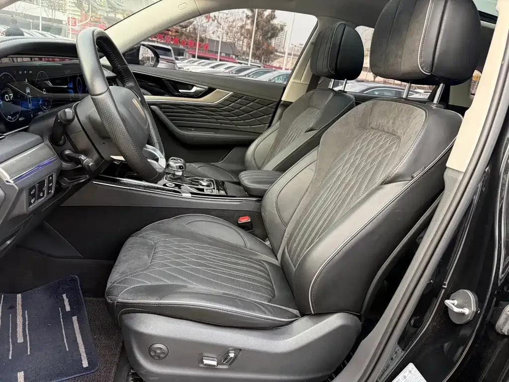 Hongqi HS5 2023 из CN, фото 2