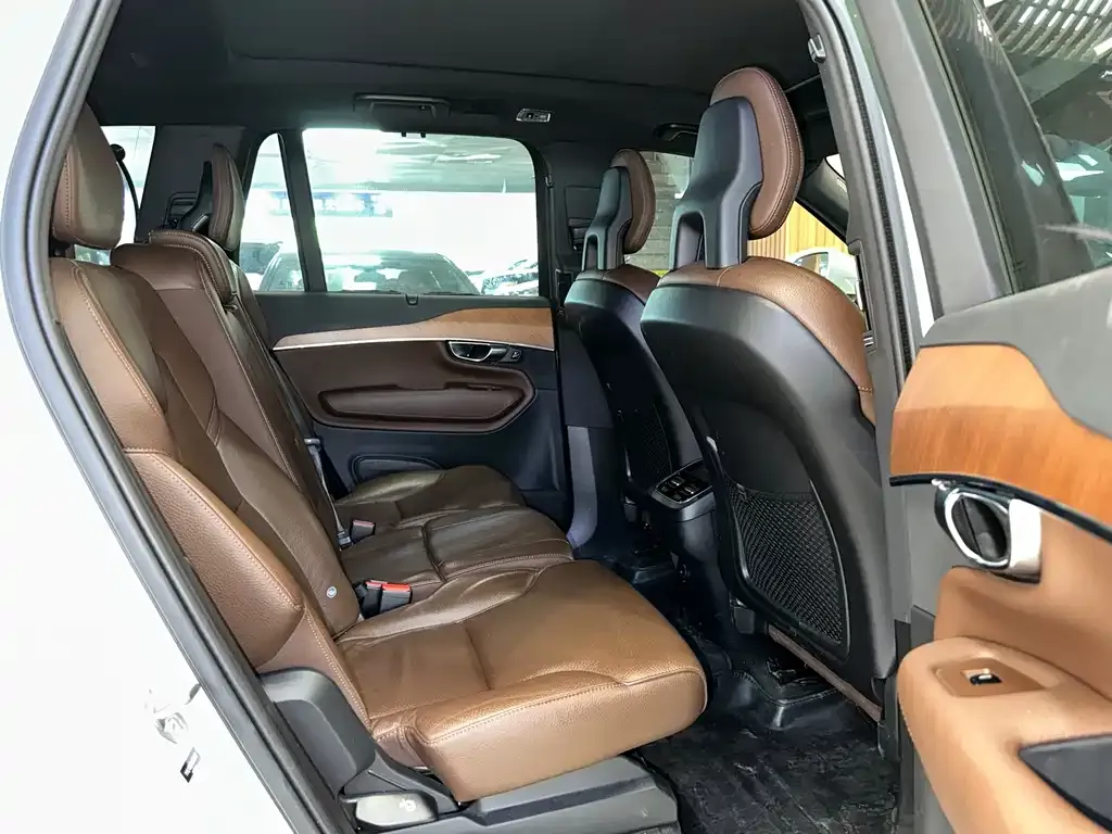 Volvo XC90 2021 из CN, фото 3