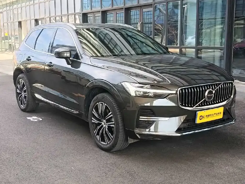 Volvo XC60 — фото 7
