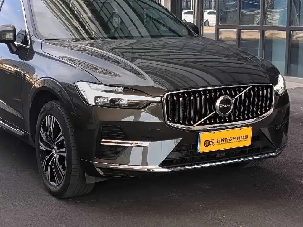 Volvo XC60 — фото 3