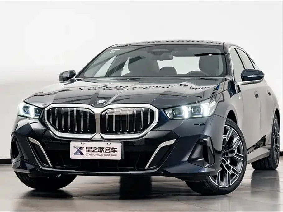BMW 5 Series — фото 10