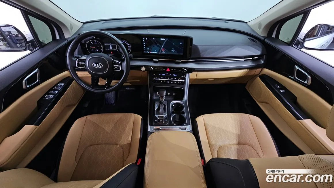 Kia Carnival — фото 10