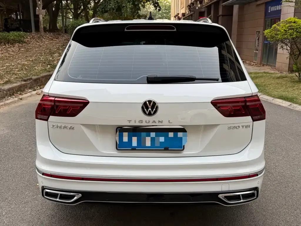 Volkswagen Tiguan L — фото 2