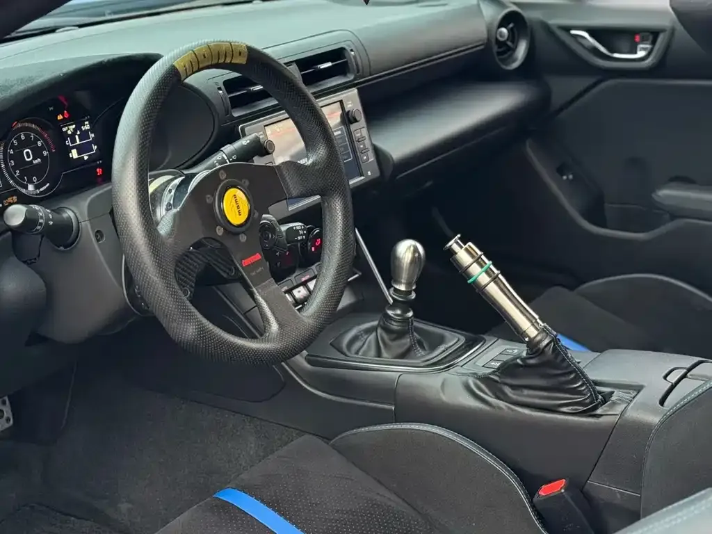 Subaru BRZ — фото 4