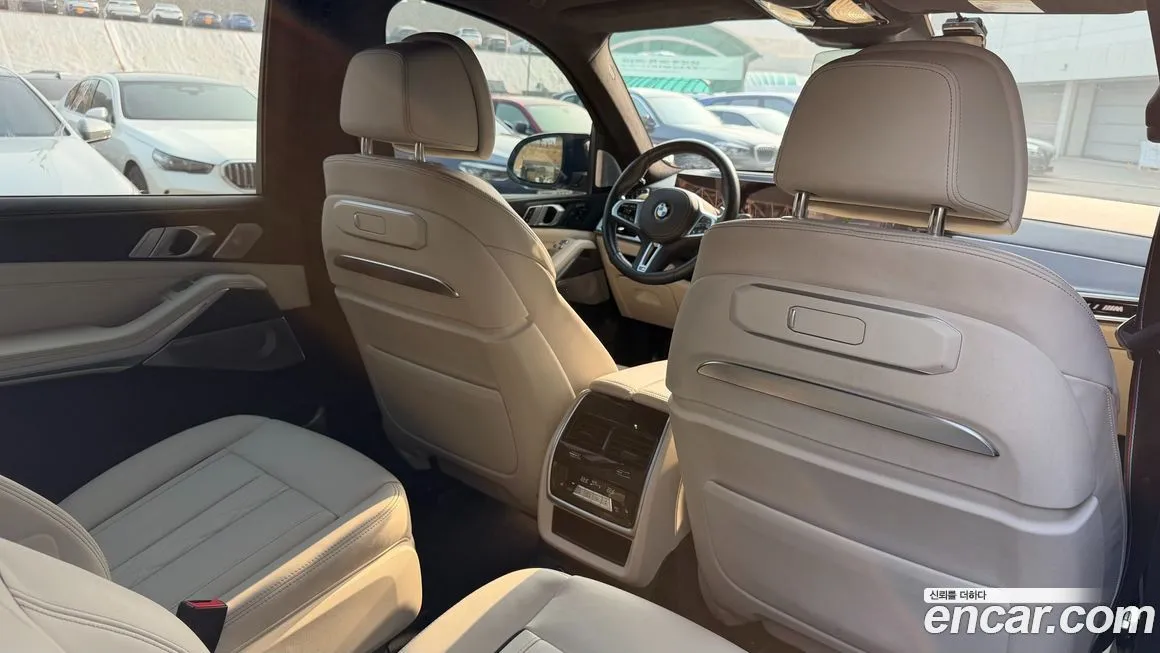 BMW X7 2024 из KR, фото 2