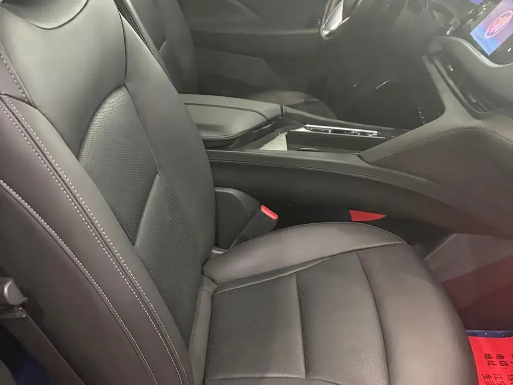 Buick Enclave 2024 из CN, фото 3