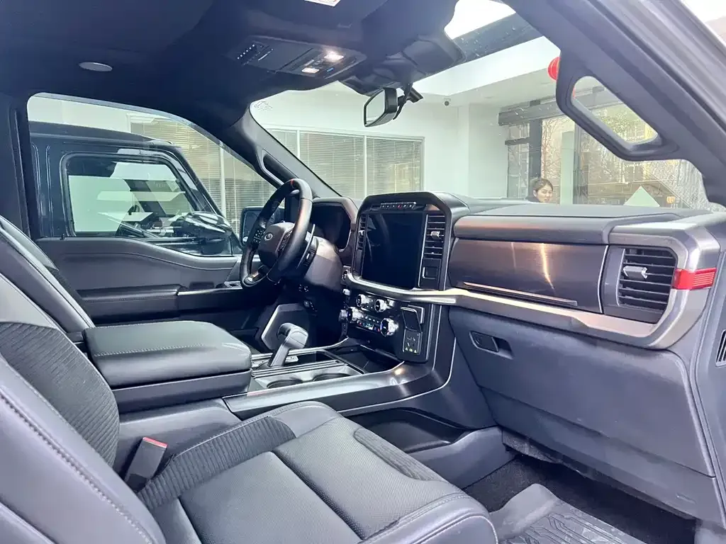 Ford F-150 Raptor 2023 из CN, фото 3