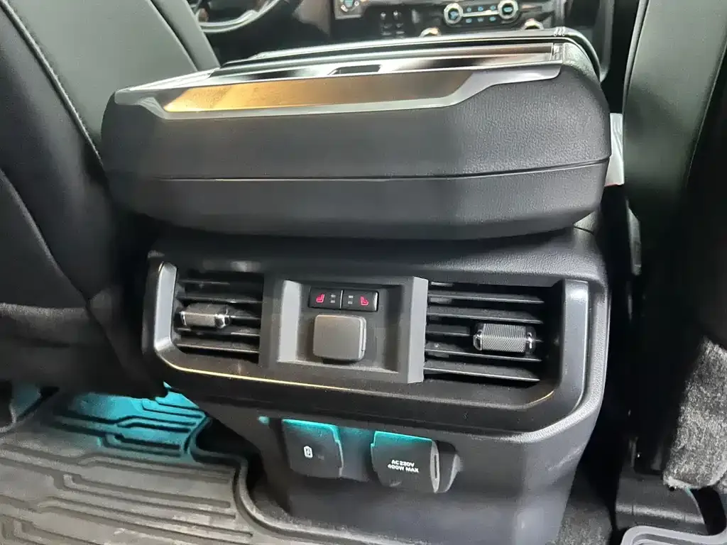 Ford F-150 Raptor 2023 из CN, фото 9