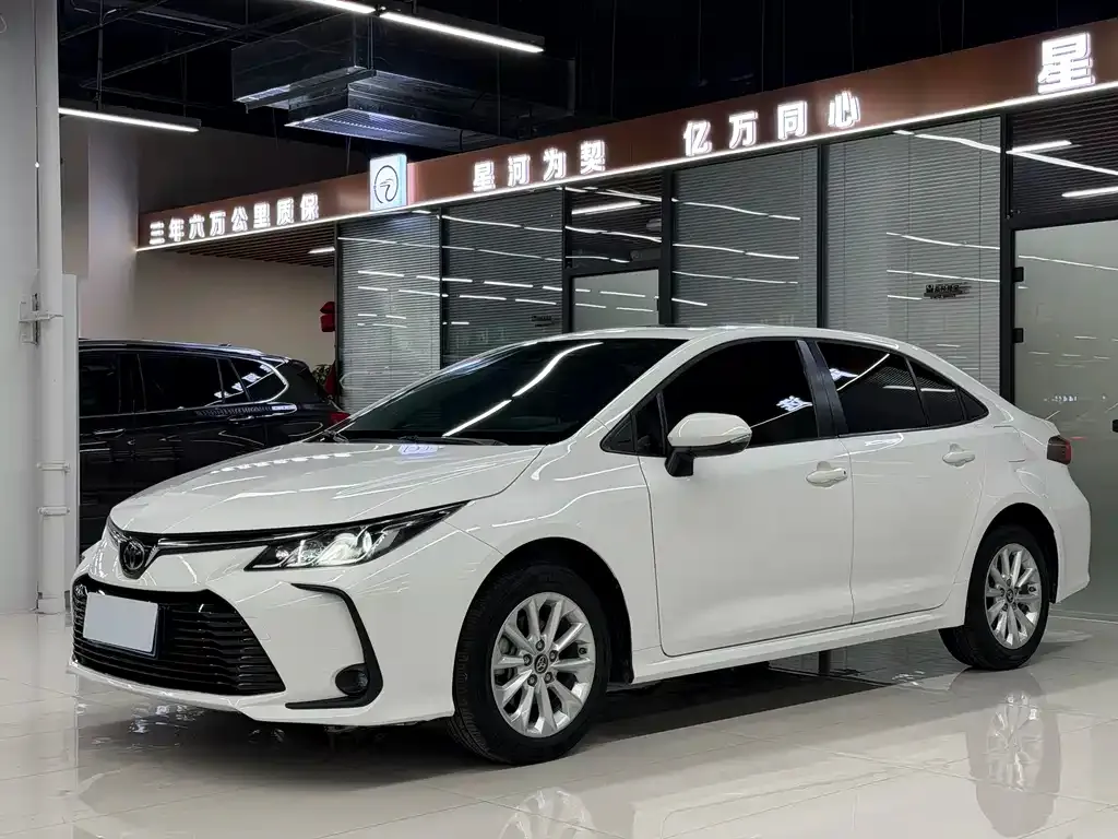 Toyota Corolla 2022 из CN, фото 1