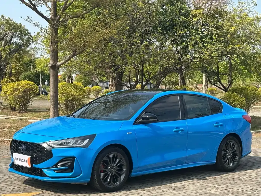 Ford Focus 2023 из CN, фото 1