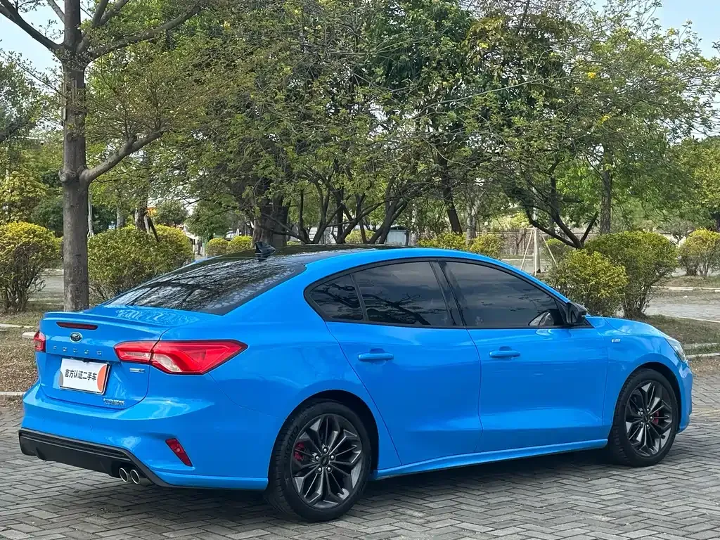 Ford Focus 2023 из CN, фото 9