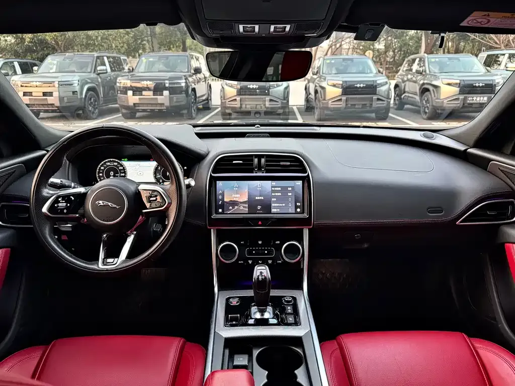 Jaguar XEL 2023 из CN, фото 3