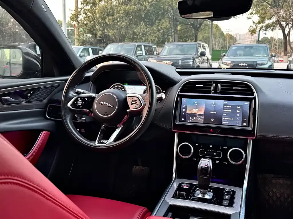 Jaguar XEL 2023 из CN, фото 5