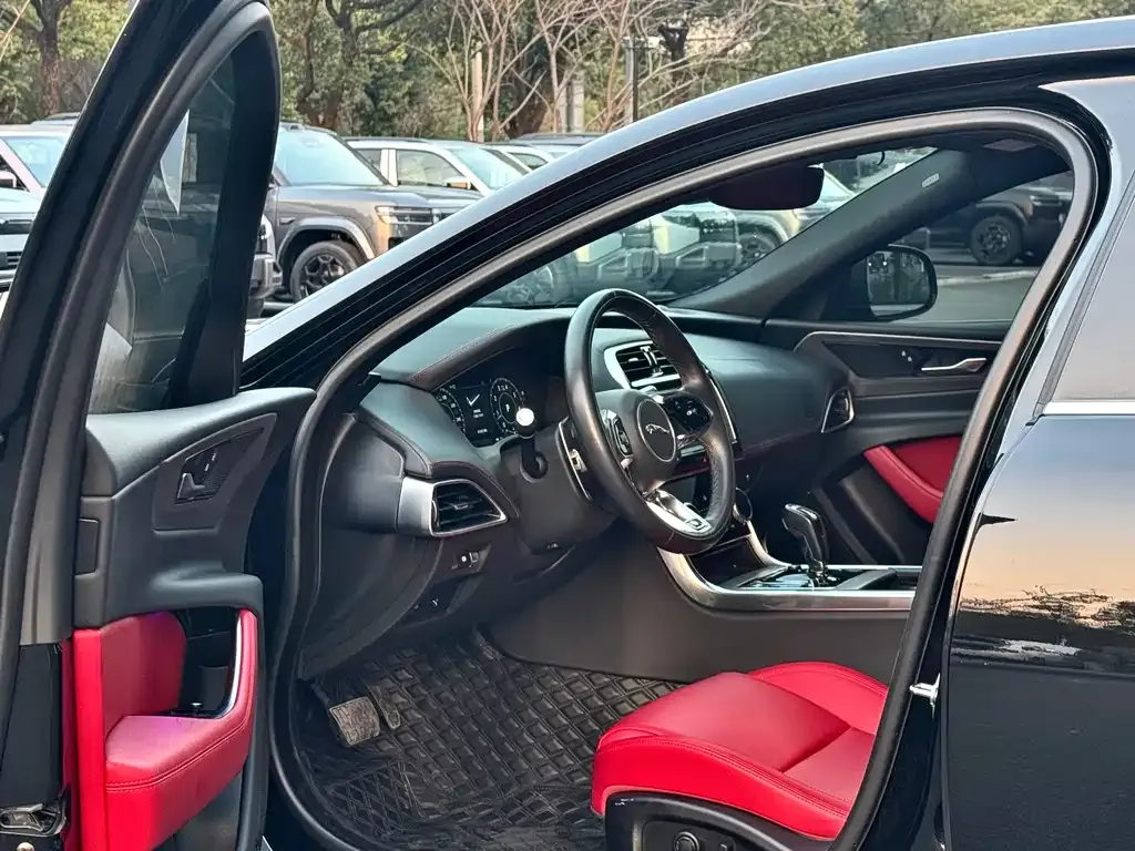 Jaguar XEL 2023 из CN, фото 4