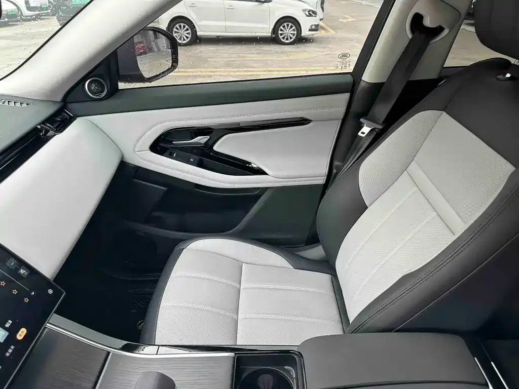 Land Rover Evoque — фото 6