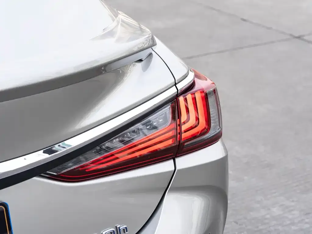 Lexus ES — фото 7