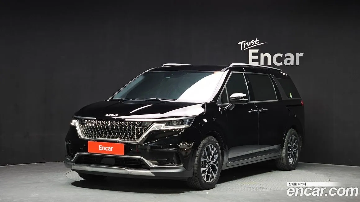 Kia Carnival — фото 1